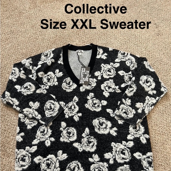 Collective Black and White Floral V-Neck Sweater - Picture 1 of 1